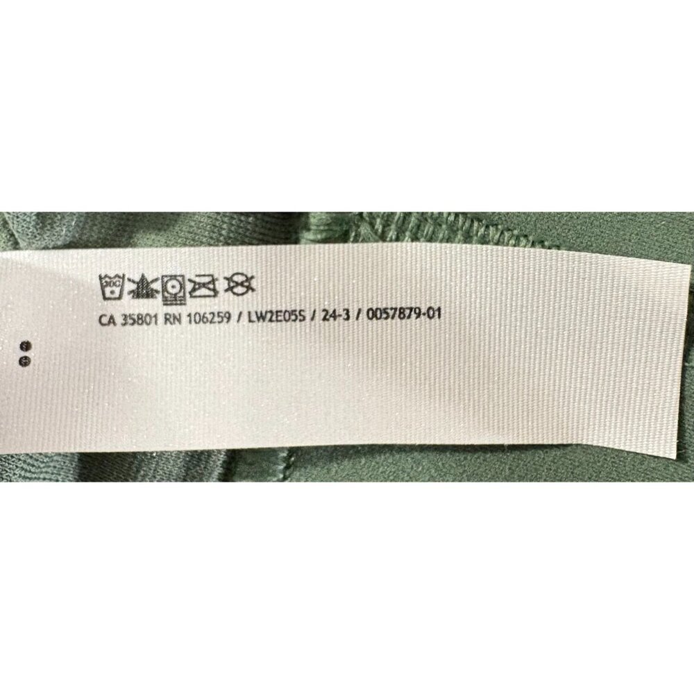 Lululemon License to Train Triangle Bra A/B logo sz 4 color green GREU NWT $48 - Picture 5 of 9
